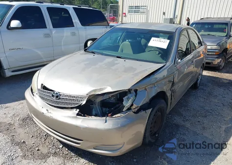 2004 Toyota Camry Le z USA, uszkodzony, nr VIN 4T1BE32K24U892031